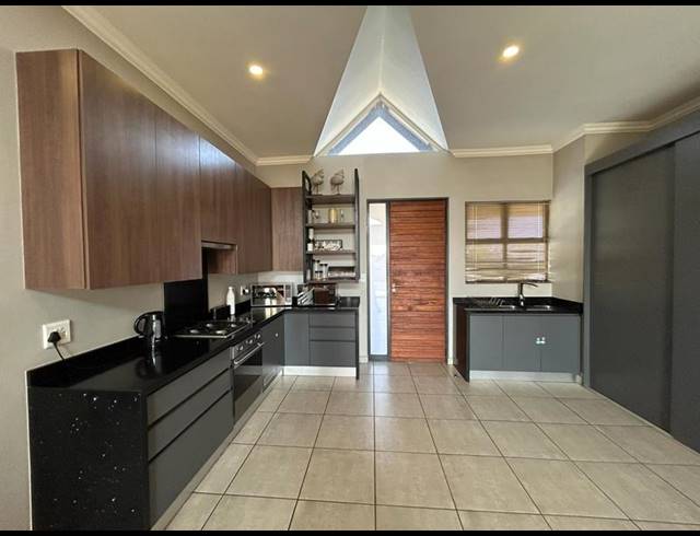 3 BEDROOM APARTMENT FOR SALE IN SIX FOUNTAINS RESIDENTIAL ESTATE